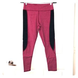 AE Red & Black Hi-Rise Yoga Leggings SIZE: LARGE